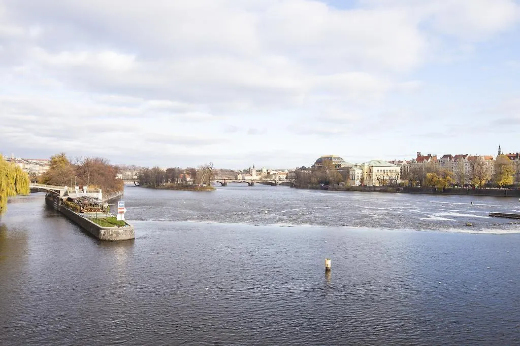 Riverview Apartments Praga