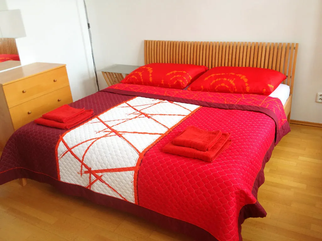 Riverview Apartments Praga 0*,