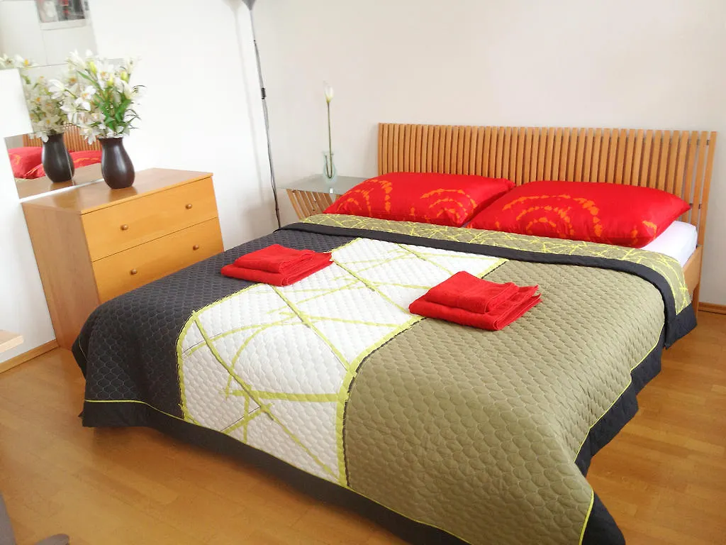 Riverview Apartments Praga