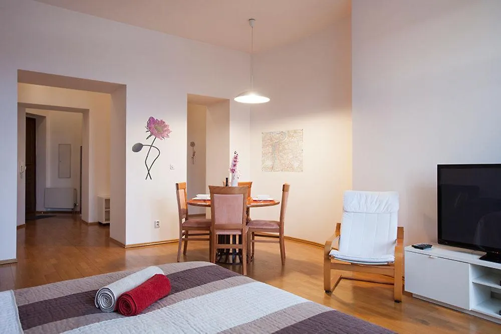 Riverview Apartments Praga República Checa