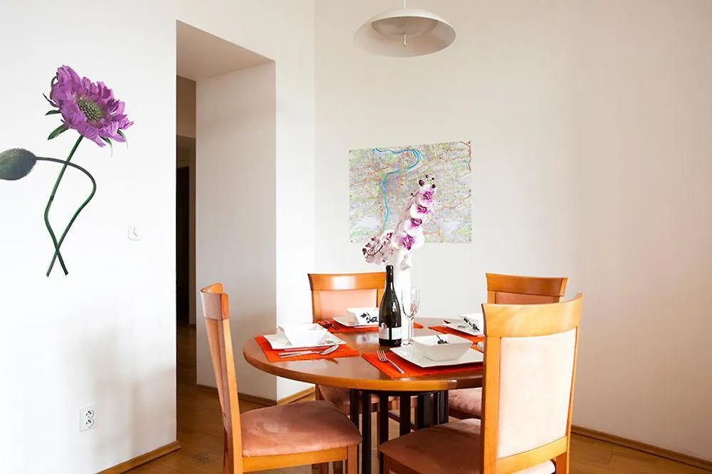 Riverview Apartments Praga